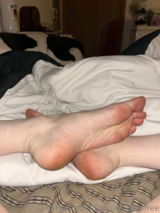 I think my feet are the prettiest part 1