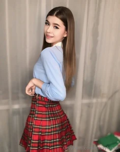 Evelynlux69 just turned 18 beauty loves fucking her virgin pink holes part 97