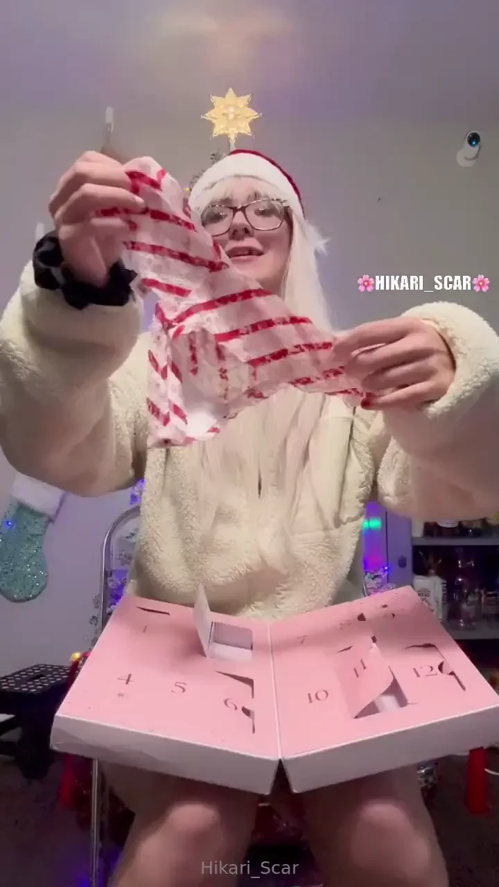 Can t get enough of this cute candy cane one even matches my nails 