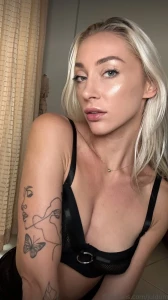 Hello baby can in my dm and ask me what is your secret fantasy and i part 2