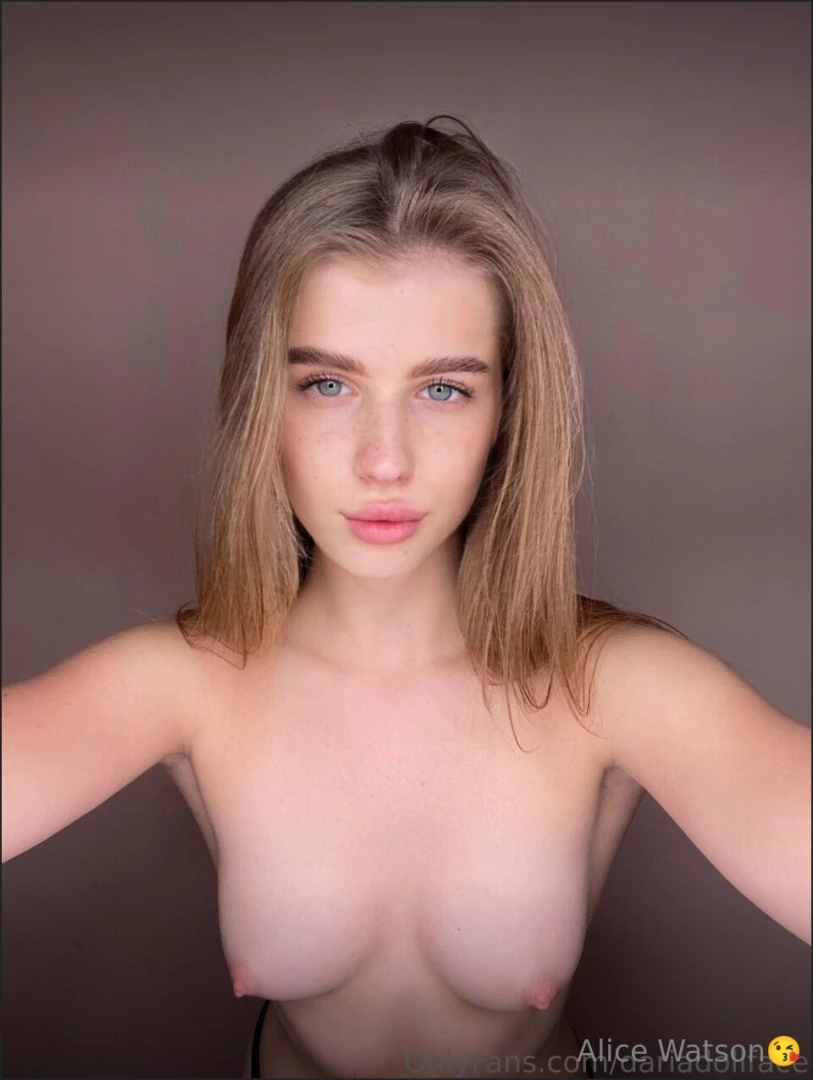 Dariadollface is wet right now dariadollface she loves doggy subscribe part 30 