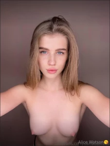 Dariadollface is wet right now dariadollface she loves doggy subscribe part 30