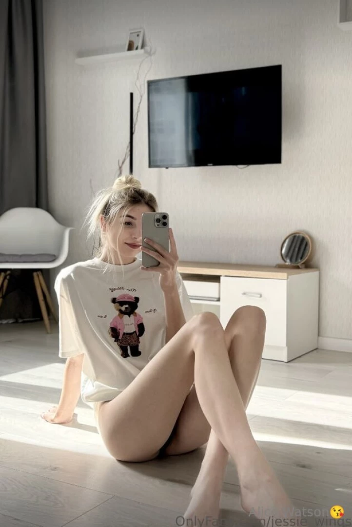 Scrolling cute girl jessie_wings playing with her pussy she looks so part 132 