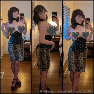 Unlock this set for 6 hot photos with my boobs out only 5 more for 3