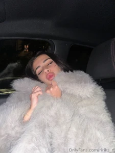 Just me being me can you guess what car i m sitting in part 1