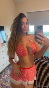 Kinda feel like little red riding hood part 3