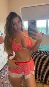 Kinda feel like little red riding hood part 1