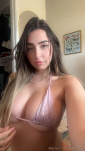 Thinkin about getting naked and pizza