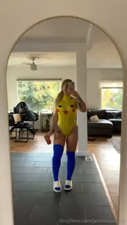 Halloween coming around the corner can i be your lil slut 