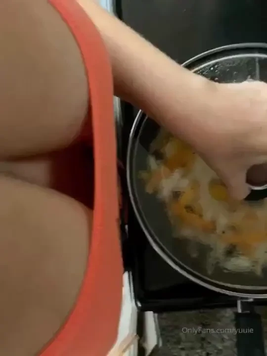 Hot steamy dinner anyone 