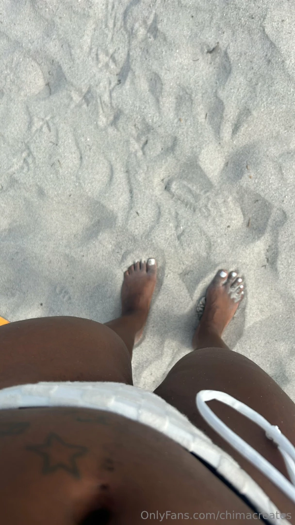 I need someone to lick my foot clean 