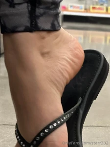 Public toesies part 72