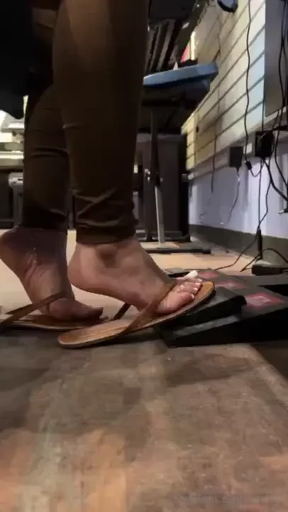 Enjoy my elegant toes with this elegant performance part 8 