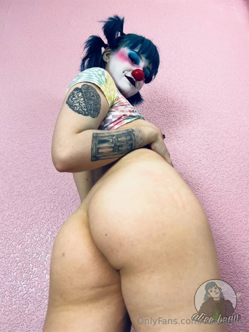 The clowngirl of your dreams free video store beanstore beanstore part 13 