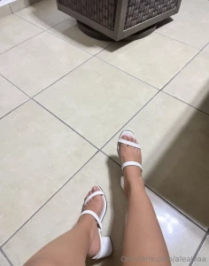 Para los que les gusta los pies y piernas les tengo muchas sorpresas