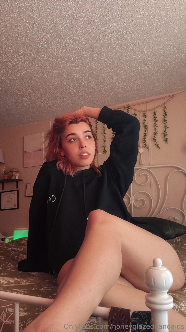 Last time you ll ever see this room cause i just moved into my town part 4 