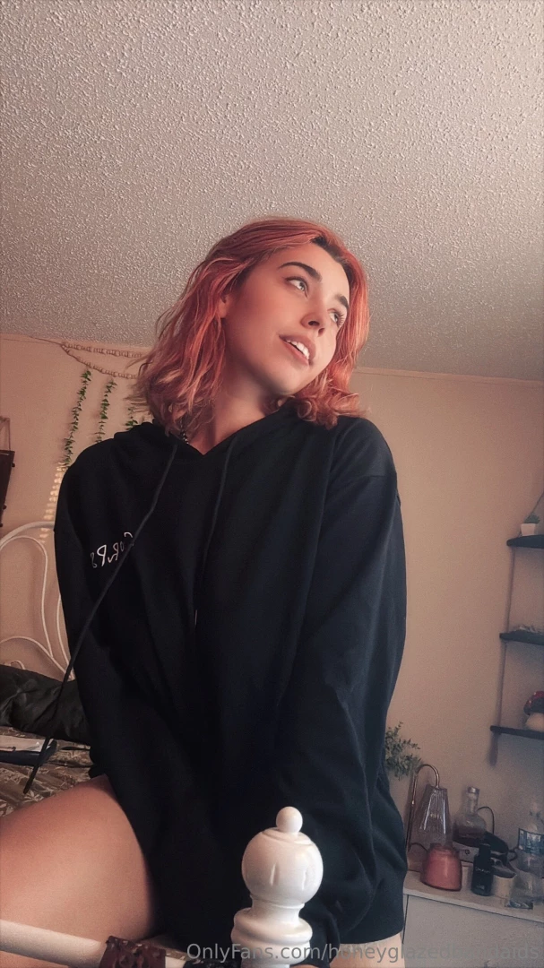 Last time you ll ever see this room cause i just moved into my town part 1 