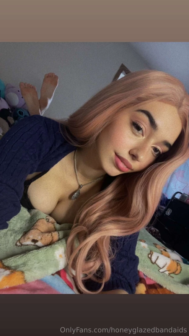 I feel like a lil barbie doll would you dress me up daddy 