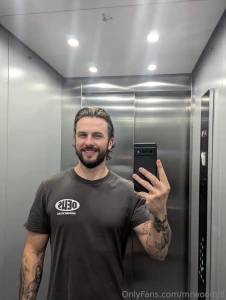 Who would like a dick pic from me