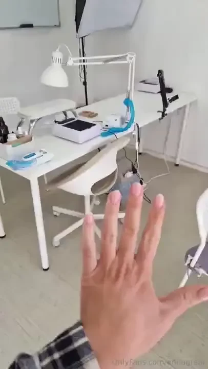 Today i updated my manicure and i can t stop admiring my new nails the 