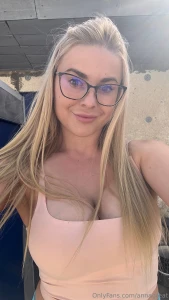 Hi everyone i m anna and i m 33 years old i love doing gym yoga part 3