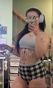 Mondays blues funniest joke in the comments gets a free vid lol