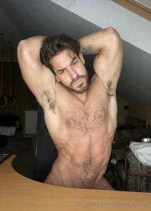 Lick these armpits