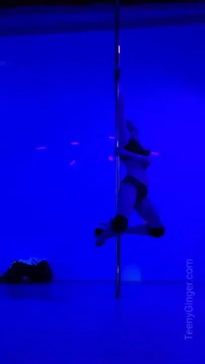 Song sunday teardrop by massive attack 