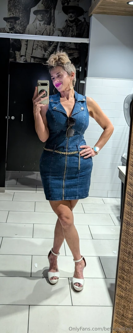 Had a whole vibe according to a girl at the bar full zipper dress made part 1 