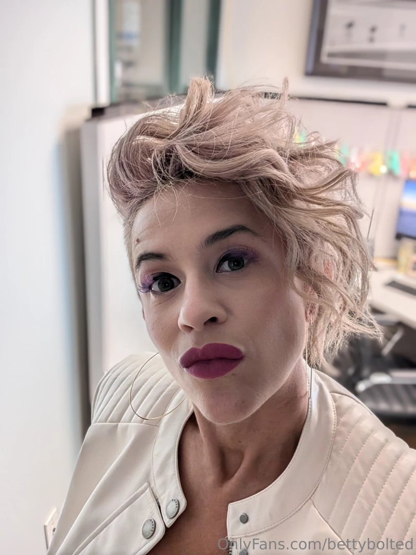 Todays fit comes late in the day because i came early in the day part 2 