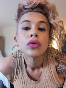 I can t say why but this shirt makes me feel extra busty what do you part 2