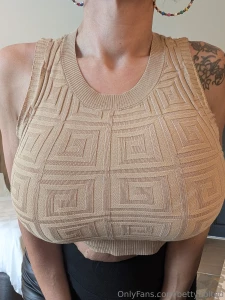 I can t say why but this shirt makes me feel extra busty what do you part 3