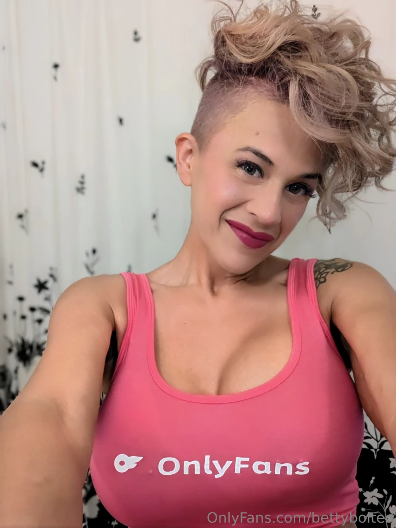 My very first sub here got these for my birthday and i m so excited part 1 