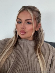 I want you to see the naughtiest amp horniest side of me https