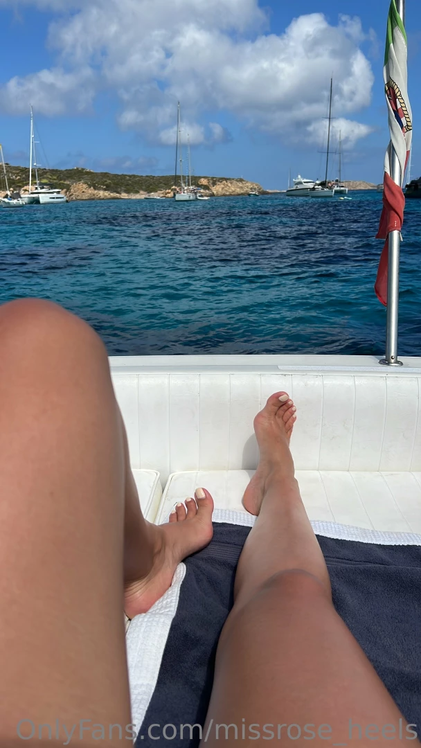 missrose-heels - Sardinia look at them pretty toes on that blue water part 1 