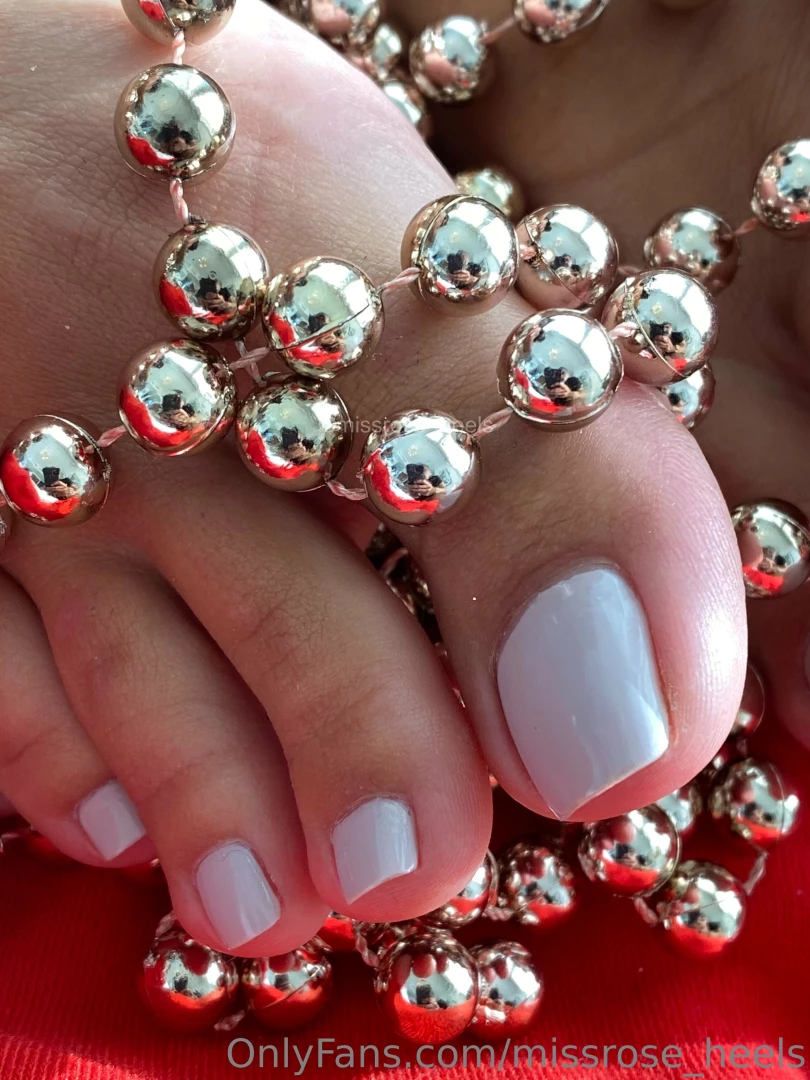 missrose-heels - Merry christmas from me and my toes close up part 16 