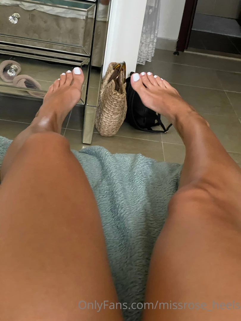 missrose-heels - After my massage from this morning look at how tanned i am with my new part 1 