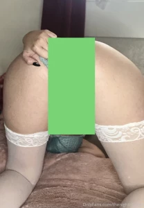 A slow picture reveal of my ass in the air showing you where i want