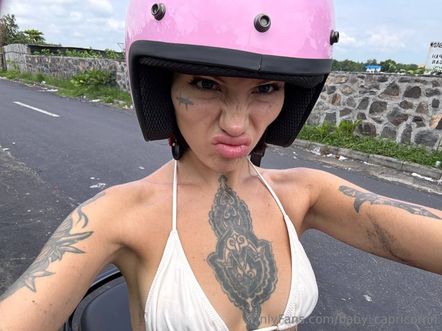 When i scream in bed faster i imagine i m on a bike 