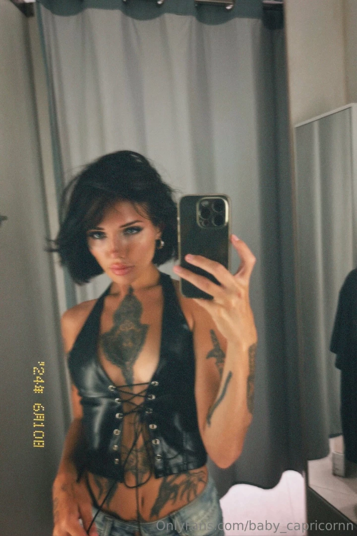 I love the way the leather clothes looks on me 
