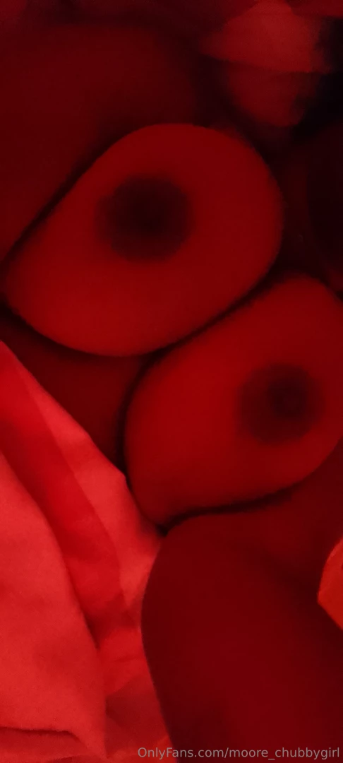 Good morning love write me a dm and let s start the day with a 