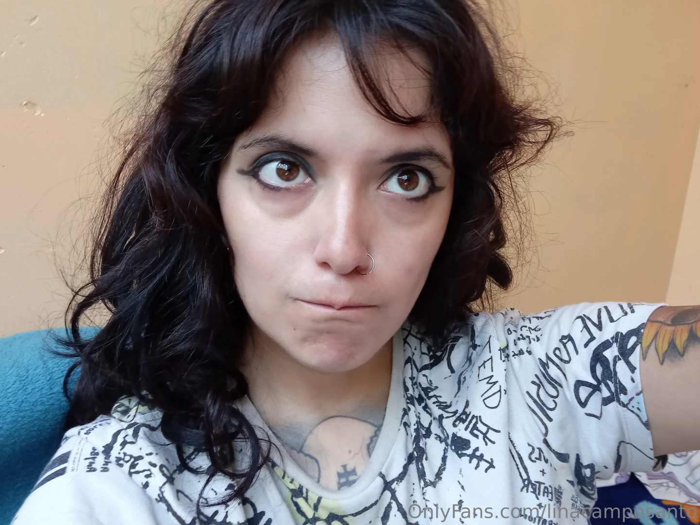 La se orita underground les da la bienvenida a los nuevos aposentos 