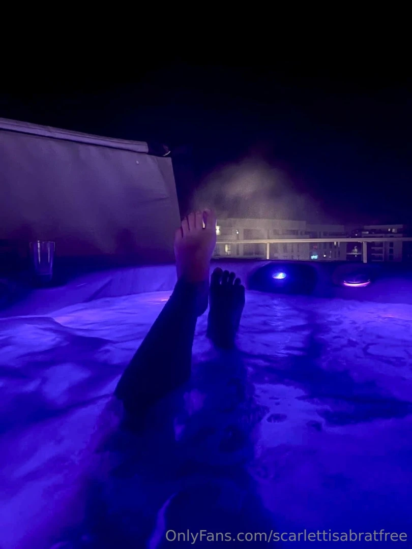 Relaxing while you send me all your savings just to worship my feet 