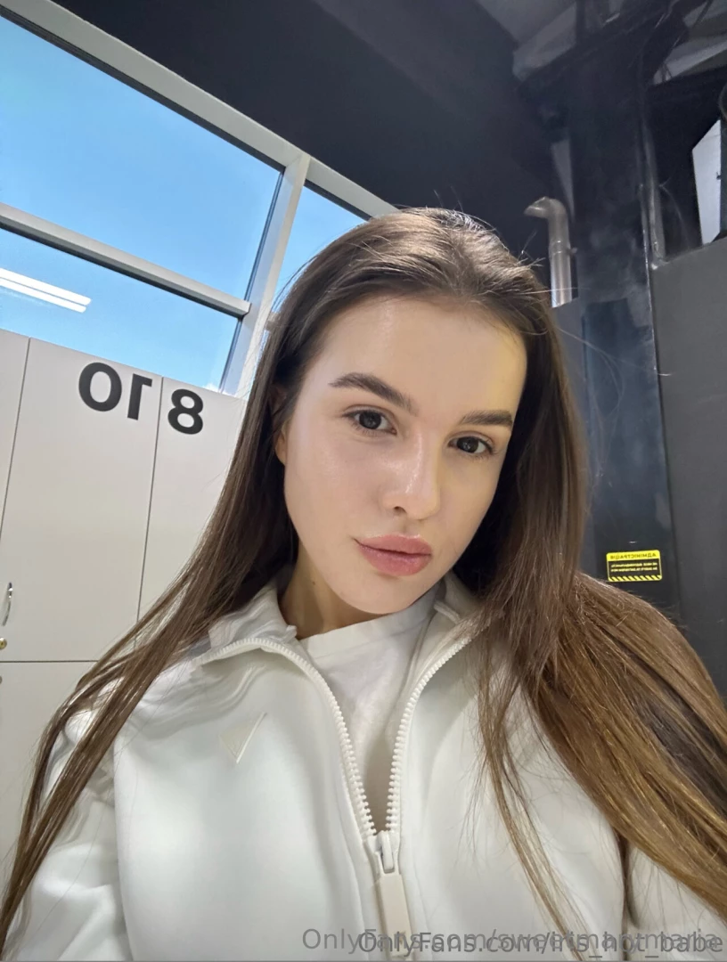 Sexy girl waiting for you don t miss my free page iris_hot_babe part 3 