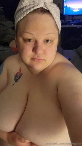 Late night early morning showers are sometimes all i need to feel