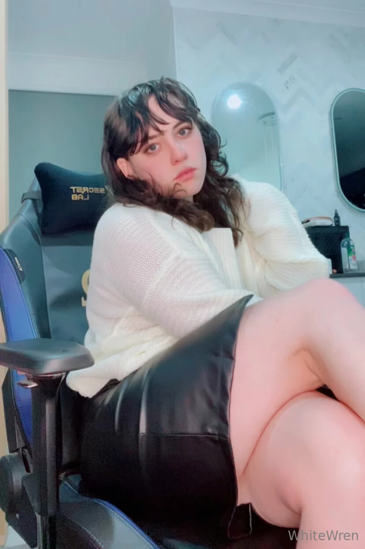 Who wants me to be their secretary 