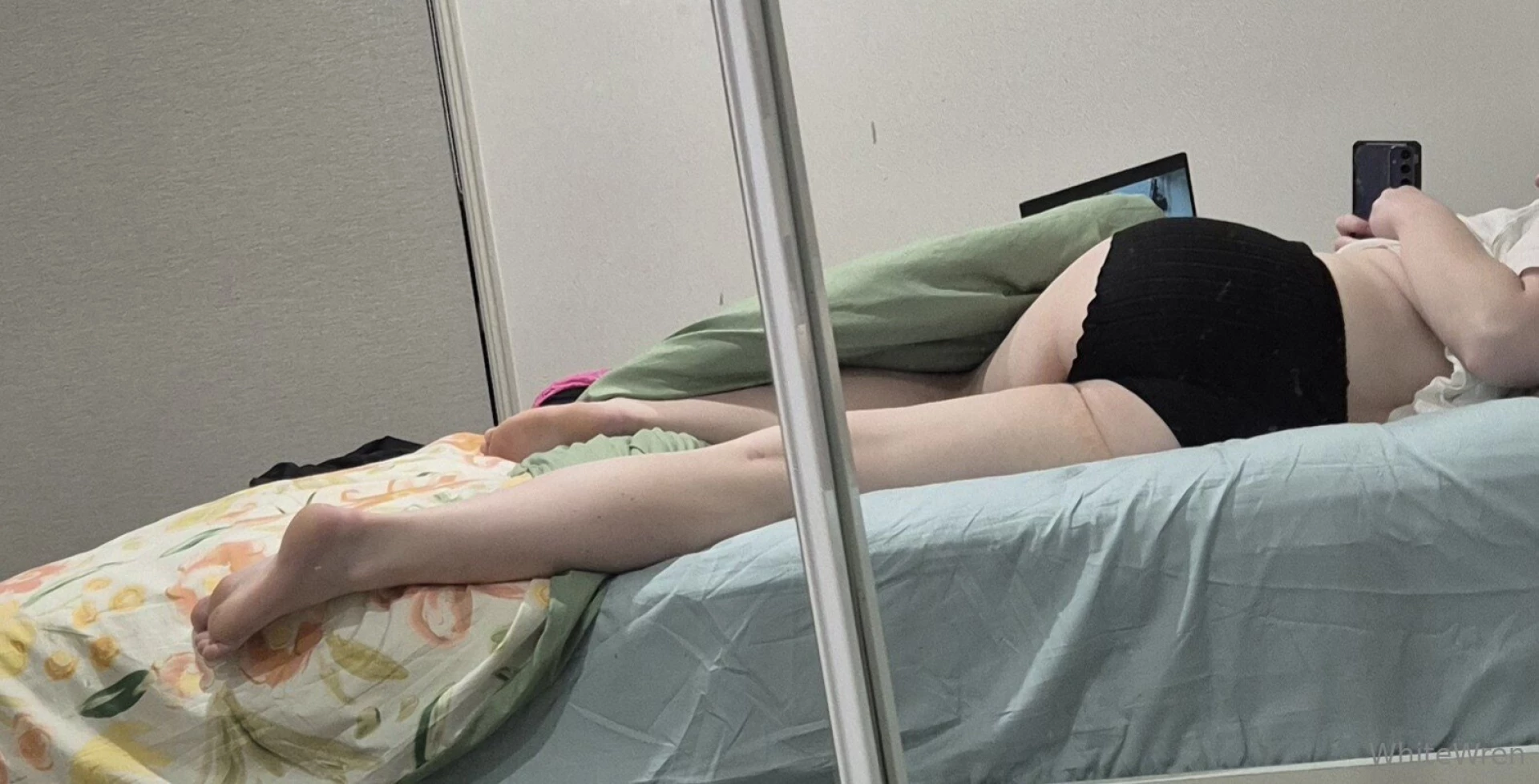 Just some pj booty ts pics for you lovely people 