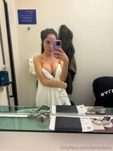 Needed a good hard fuck whilst in the vip lounge waiting for my flight