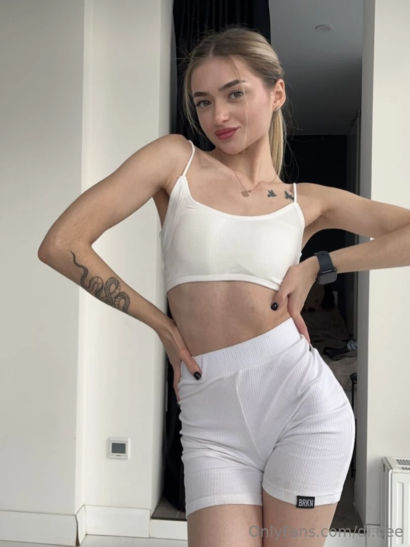 She s waiting for you daddy luna_lavand luna_lavand luna_lavand 