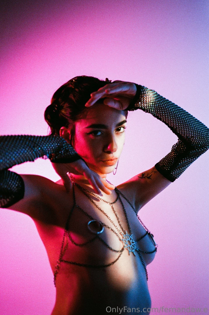 I made this chain top and steadyprime shot this with a film camera 